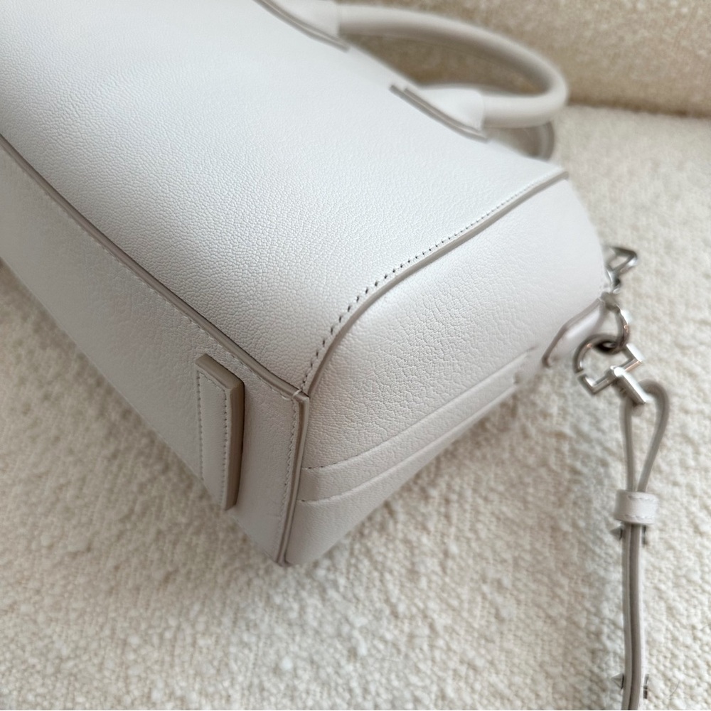 Givenchy Mini Antigona Sugar Leather Satchel Handbag Crossbody Purse | White - Picture 9 of 16